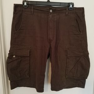 Men's Levi's cargo shorts. Size 36